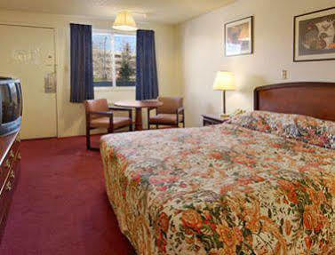 University Inn Reno Quarto foto